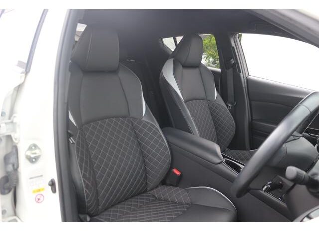 
								TOYOTA C-HR 2019 full									