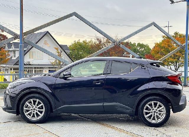 
								TOYOTA C-HR 2022 full									