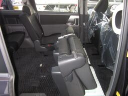 
										TOYOTA VOVY 2008 full									