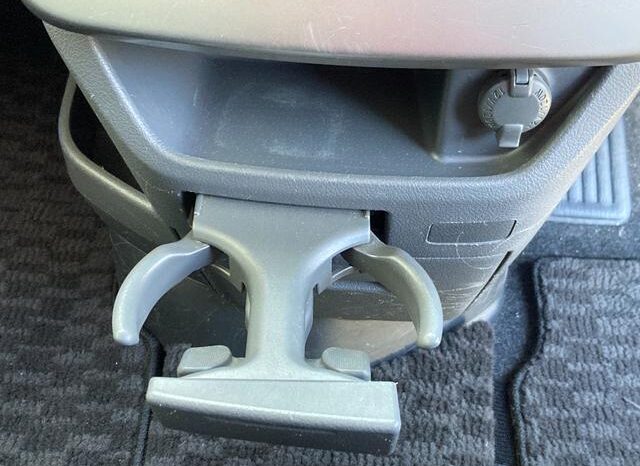 
								TOYOTA VOVY 2009 full									