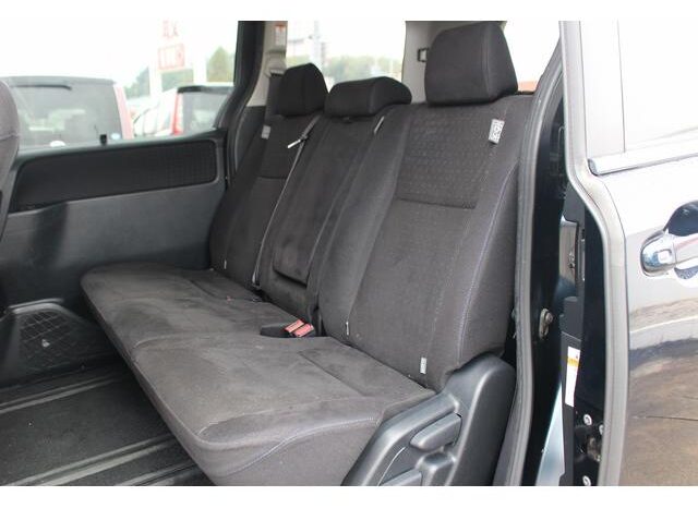 
								TOYOTA VOXY 2016 full									