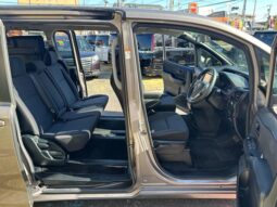 
										TOYOTA VOXY 2019 full									