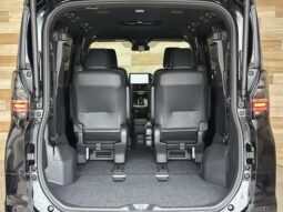 
										TOYOTA VOXY 2022 full									