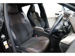 
										TOYOTA C-HR 2019 full									