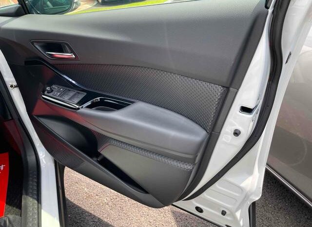 
								TOYOTA C-HR 2022 full									