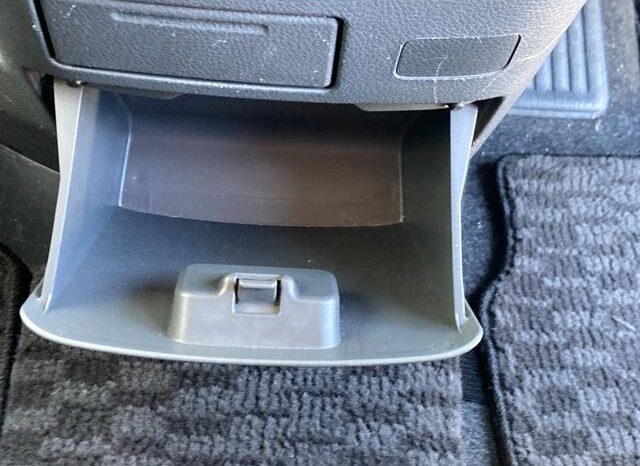 
								TOYOTA VOVY 2009 full									