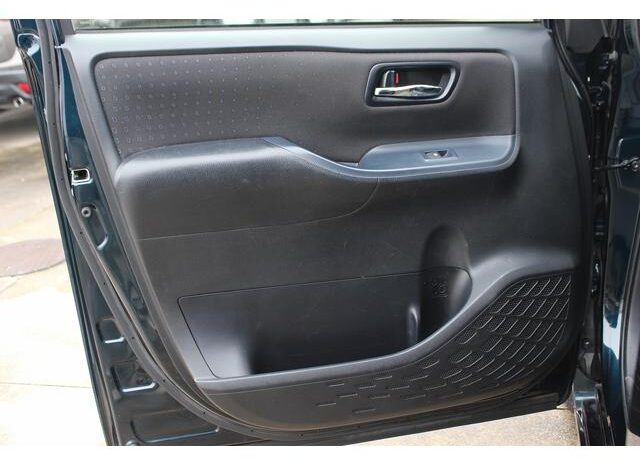 
								TOYOTA VOXY 2016 full									