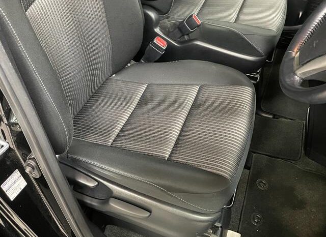 
								TOYOTA VOXY 2019 full									