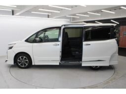 
										TOYOTA VOXY 2019 full									