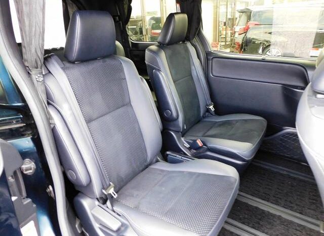 
								TOYOTA VOXY 2021 full									