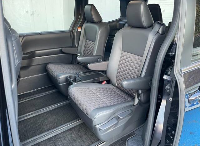 
								TOYOTA VOXY 2022 full									