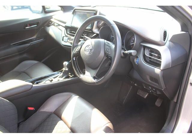 
								TOYOTA C-HR 2017 full									