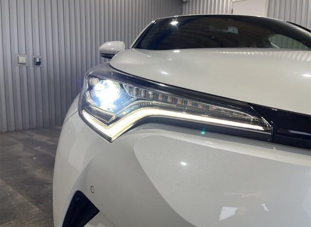 
								TOYOTA C-HR 2018 full									