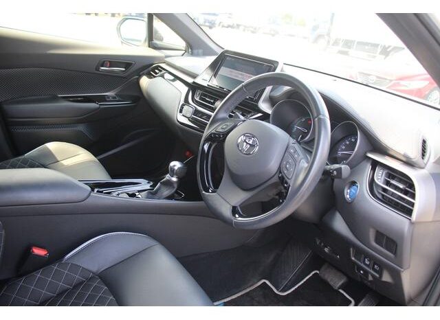 
								TOYOTA C-HR 2019 full									