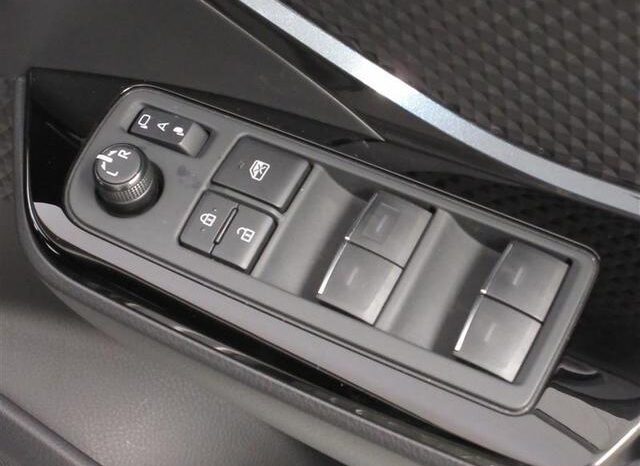 
								TOYOTA C-HR 2022 full									