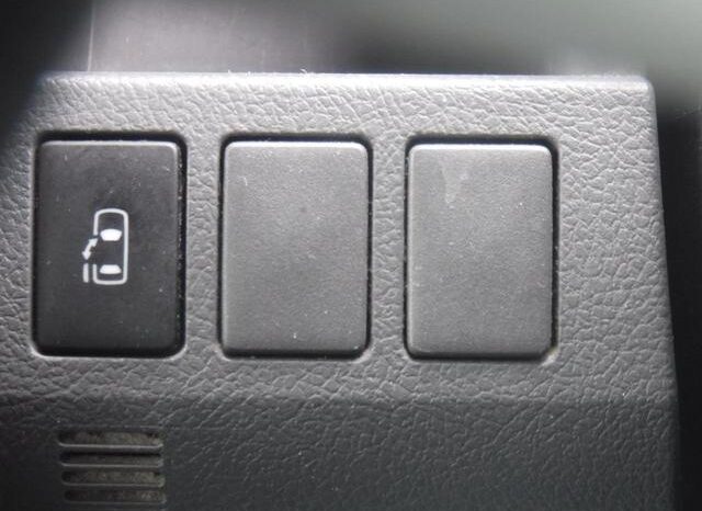 
								TOYOTA VOVY 2008 full									