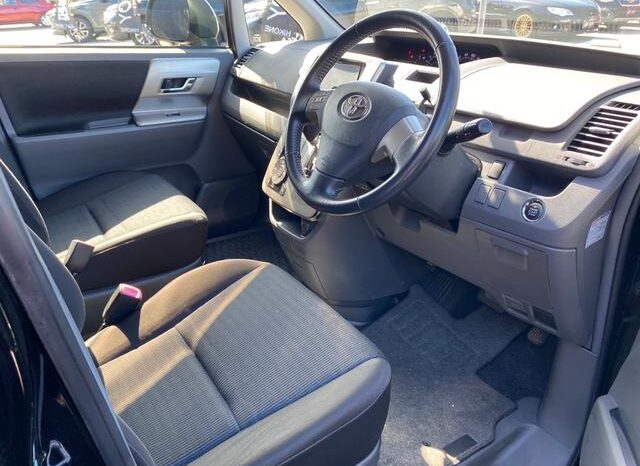 
								TOYOTA VOVY 2009 full									