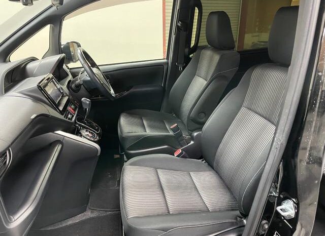 
								TOYOTA VOXY 2019 full									