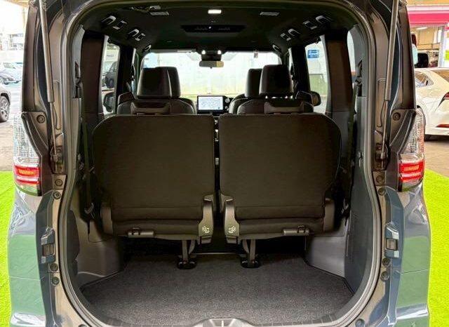 
								TOYOTA VOXY 2022 full									