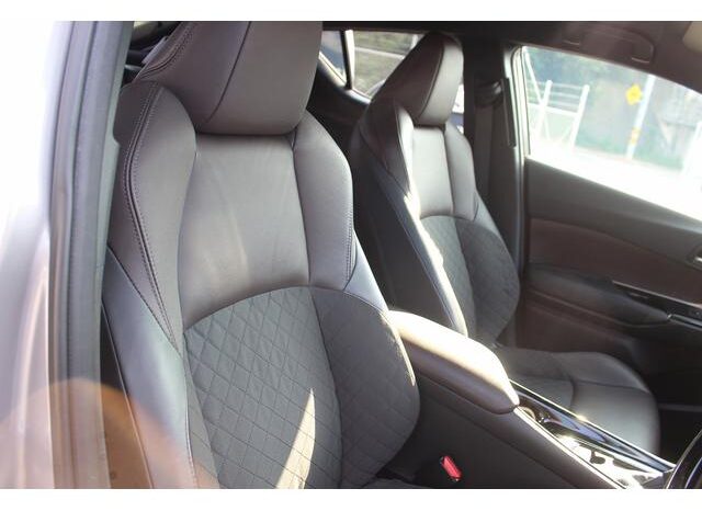 
								TOYOTA C-HR 2017 full									