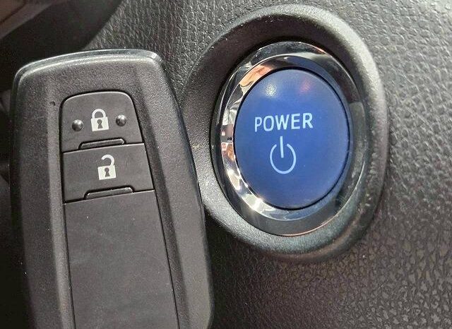 
								TOYOTA C-HR 2019 full									