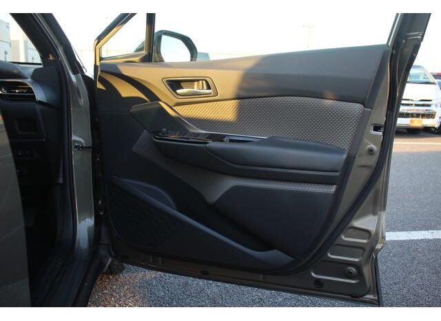 
								TOYOTA C-HR 2020 full									