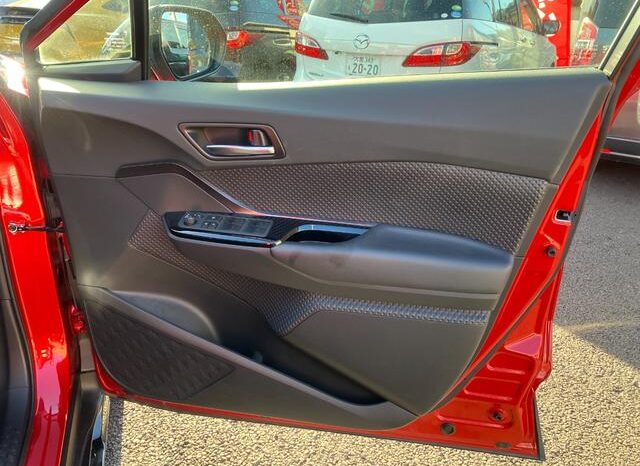 
								TOYOTA C-HR 2021 full									