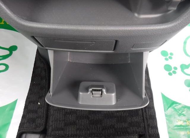 
								TOYOTA VOVY 2008 full									