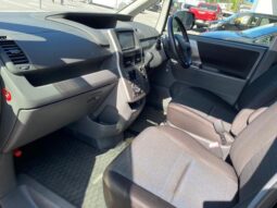 
										TOYOTA VOVY 2009 full									