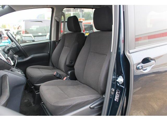 
								TOYOTA VOXY 2016 full									