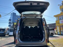 
										TOYOTA VOXY 2019 full									