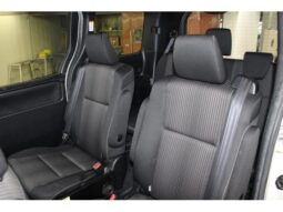 
										TOYOTA VOXY 2019 full									