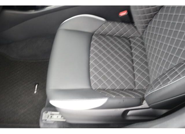 
								TOYOTA C-HR 2019 full									