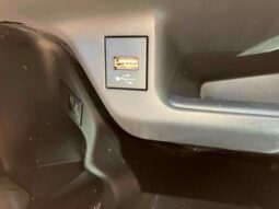 
										TOYOTA C-HR 2019 full									