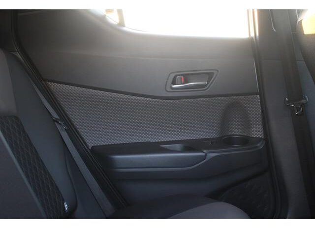 
								TOYOTA C-HR 2020 full									