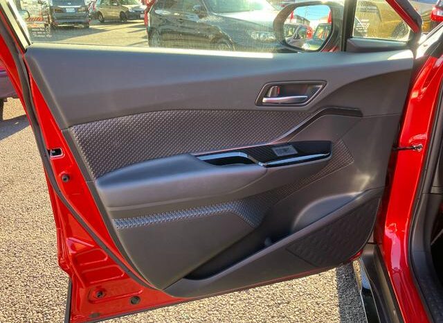 
								TOYOTA C-HR 2021 full									