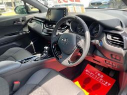 
										TOYOTA C-HR 2022 full									