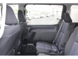 
										TOYOTA VOXY 2016 full									