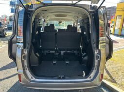 
										TOYOTA VOXY 2019 full									