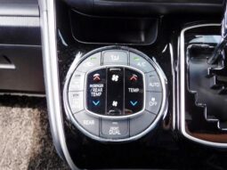 
										TOYOTA VOXY 2021 full									