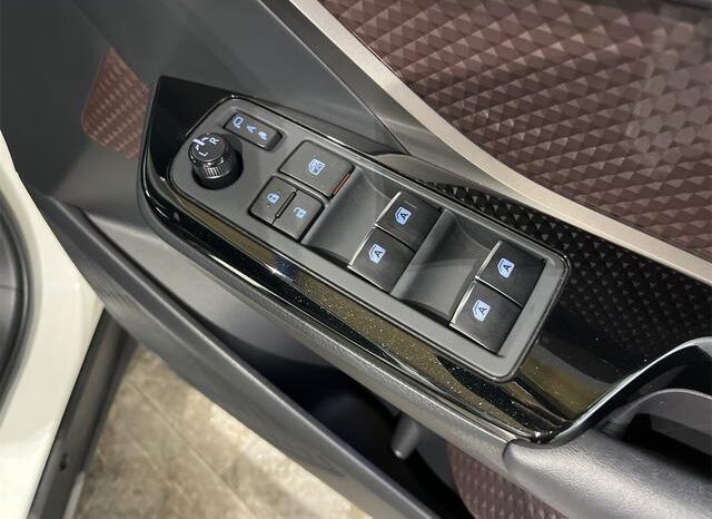 
								TOYOTA C-HR 2018 full									