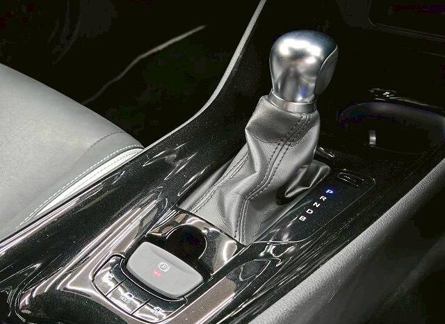 
								TOYOTA C-HR 2019 full									