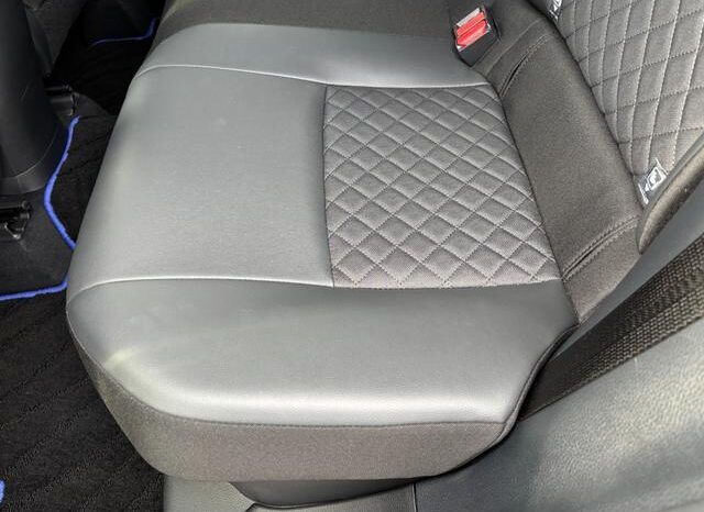 
								TOYOTA C-HR 2021 full									