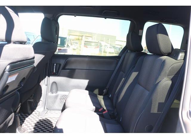 
								TOYOTA VOXY 2019 full									