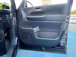 
										TOYOTA VOXY 2022 full									