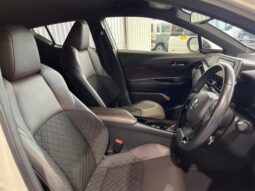 
										TOYOTA C-HR 2018 full									