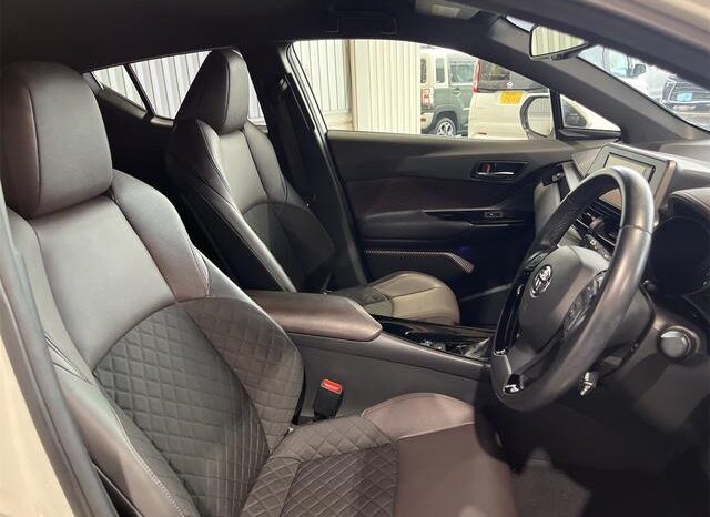 
								TOYOTA C-HR 2018 full									