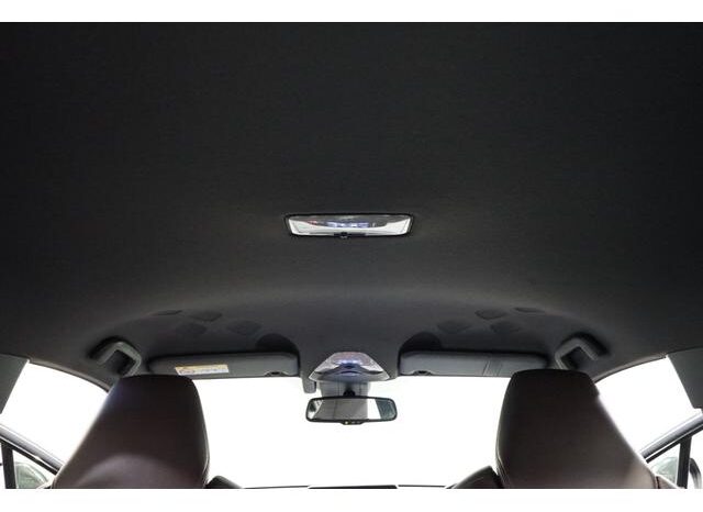 
								TOYOTA C-HR 2019 full									