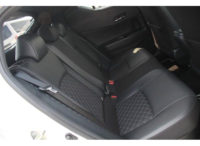 
								TOYOTA C-HR 2019 full									