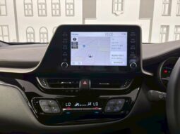 
										TOYOTA C-HR 2021 full									